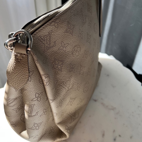 Louis Vuitton | Babylone Mahina BB - Picture 5 of 6